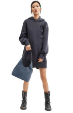 Ava | Women's Shoulder Bag With Gold Hardware And Exposed Seams | Chic