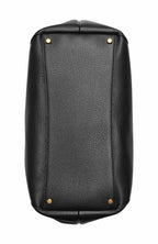 Harper | Women's Shoulder Bag With Golden Hardware And Knotted Handle | Chic