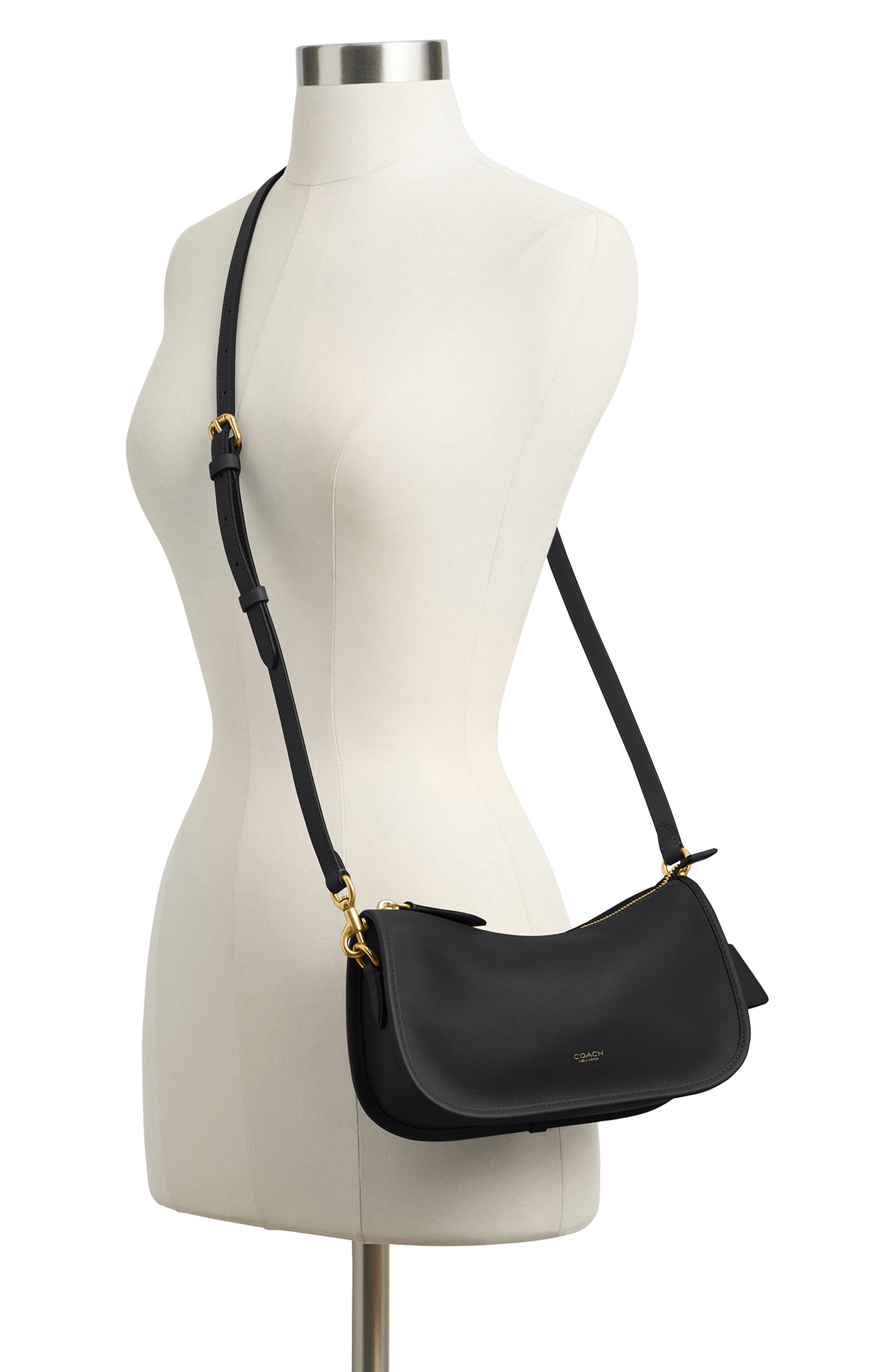 Olivia | Women's Shoulder Bag With Zip Closure And Chain Strap | Glamorous